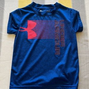 Under armor boys heat gear shirt